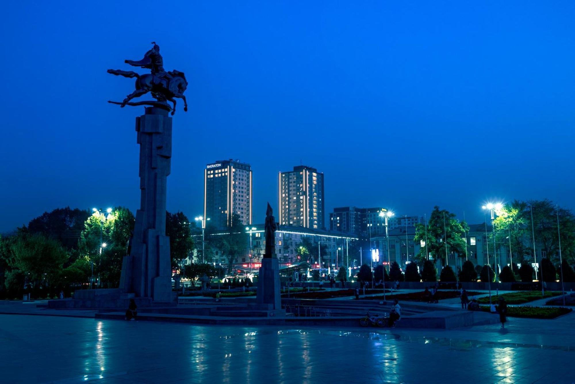 Sheraton Bishkek Exterior photo