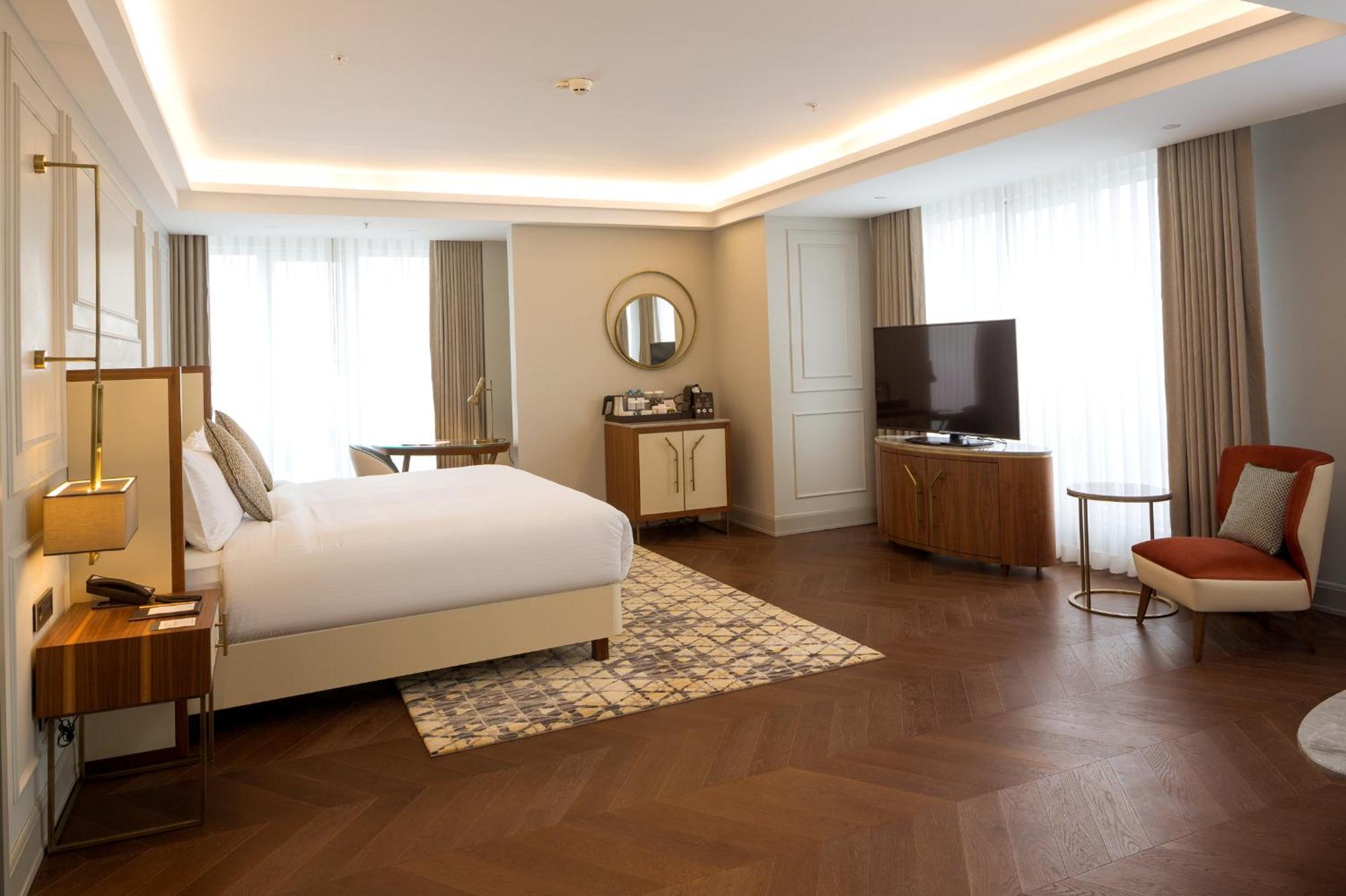 Sheraton Bishkek Exterior photo